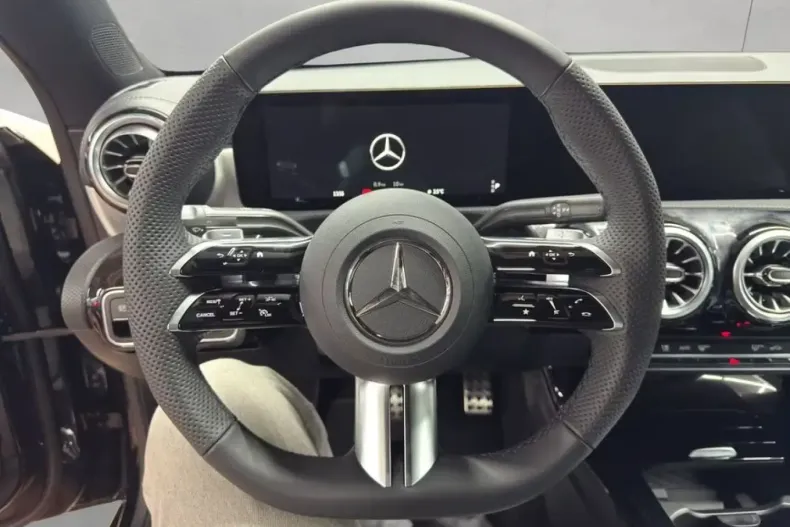 Mercedes-Benz CLA 200 (Clasa CLA) din 2026 cu 4.805 km - oferta MER217184 - foto 10