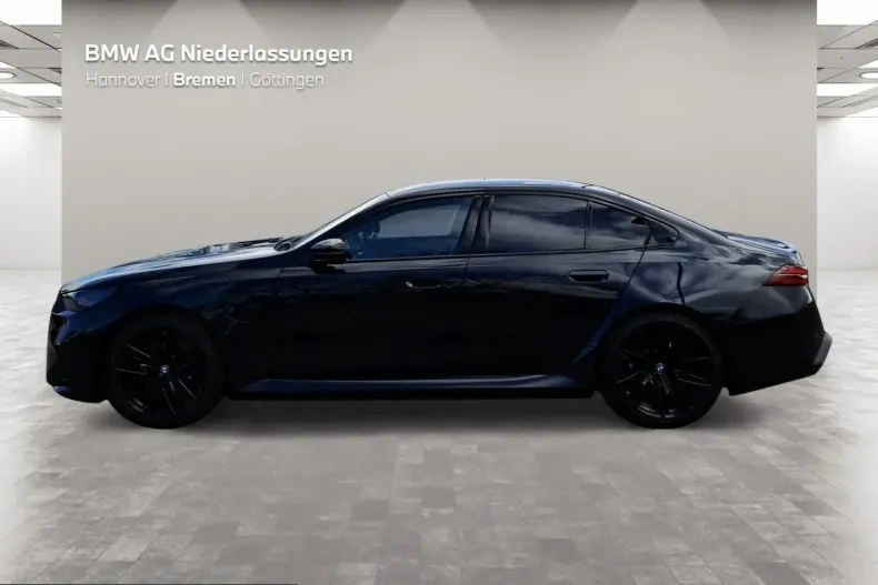 BMW M5 (Seria 5) din 2025 cu 25.216 km - oferta BMW217188 - foto 3