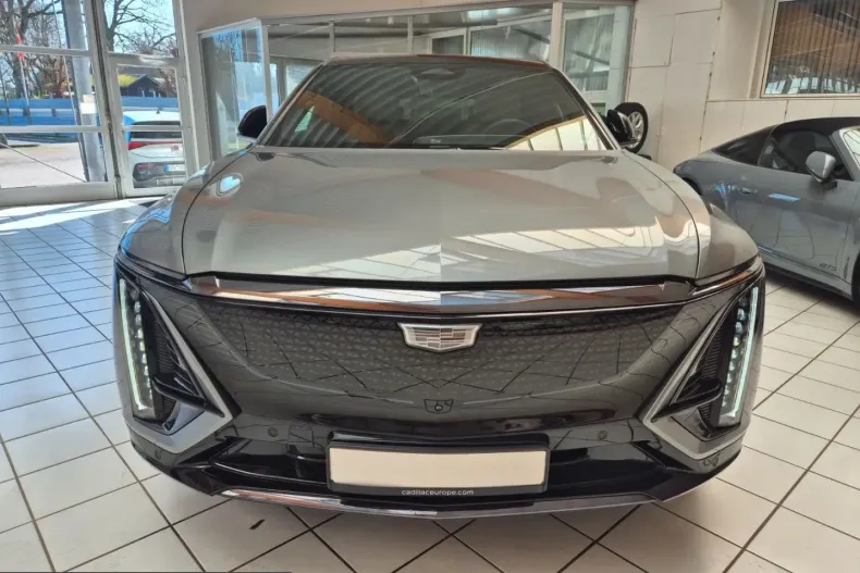 Cadillac Lyriq din 2025 cu 17.000 km - oferta CAD217189 - foto 1