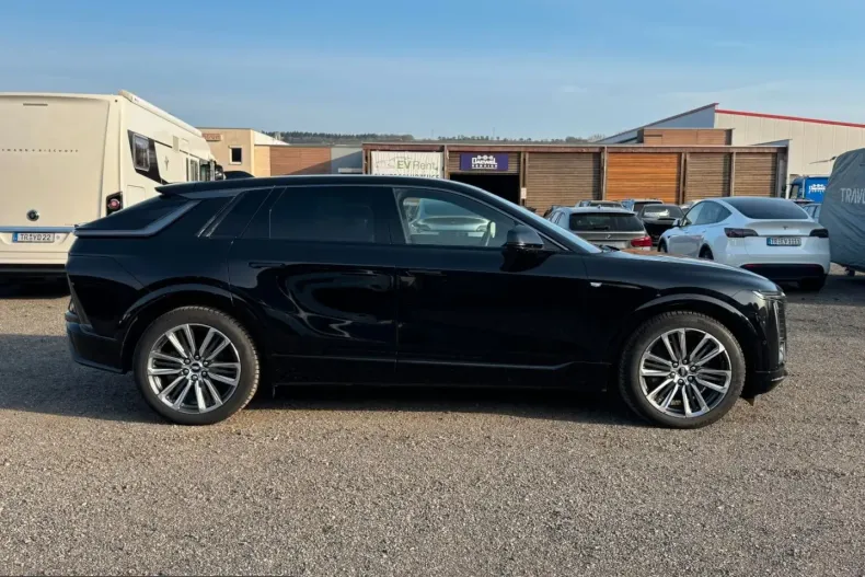 Cadillac Lyriq din 2025 cu 17.000 km - oferta CAD217190 - foto 4
