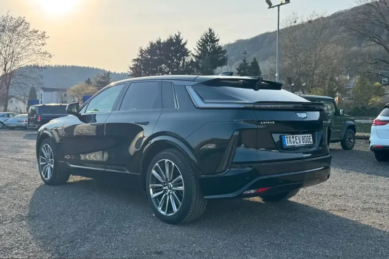 Cadillac Lyriq din 2025 cu 17.000 km - oferta CAD217190 - foto 7