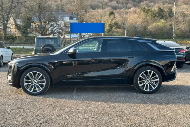 Cadillac Lyriq din 2025 cu 17.000 km - oferta CAD217190 - foto 8