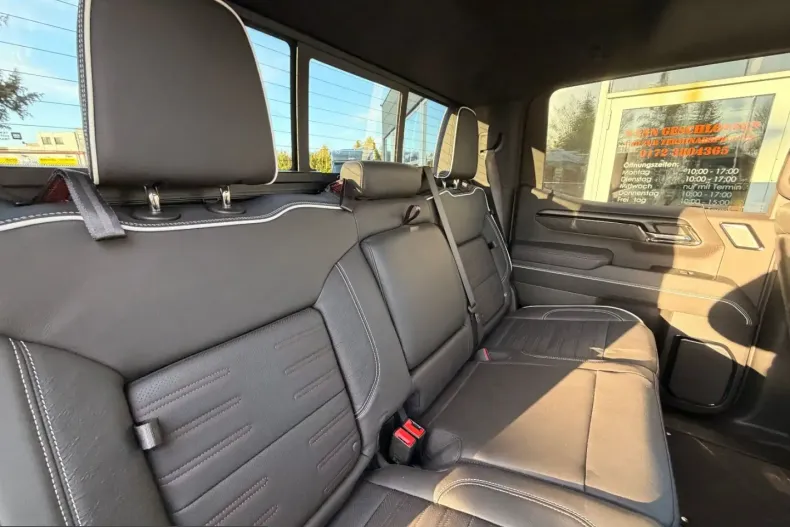 GMC Sierra din 2025 cu 6.000 km - oferta GMC217195 - foto 11