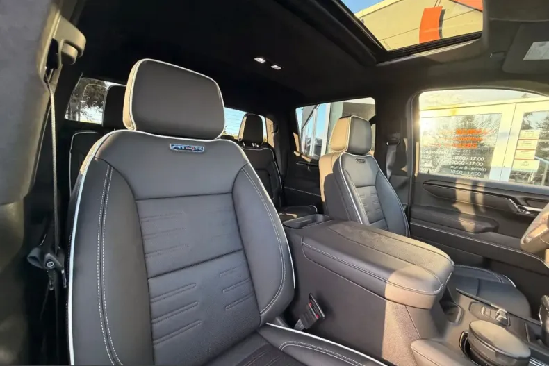 GMC Sierra din 2025 cu 6.000 km - oferta GMC217195 - foto 13