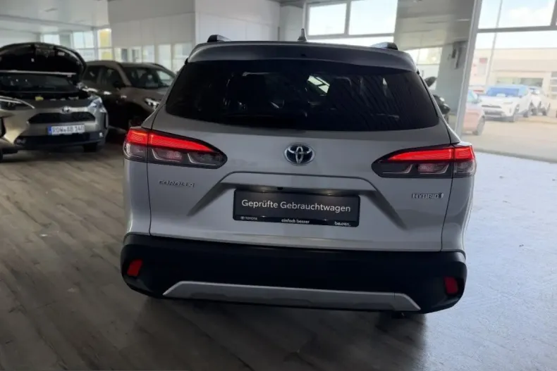 Toyota Corolla Cross din 2023 cu 53.557 km - oferta TOY217199 - foto 4