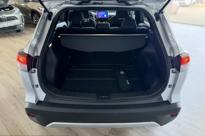 Toyota Corolla Cross din 2023 cu 53.557 km - oferta TOY217199 - foto 8