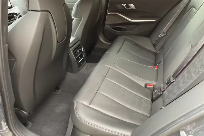 BMW M3 (Seria 3) din 2025 cu 8.800 km - oferta BMW217249 - foto 9
