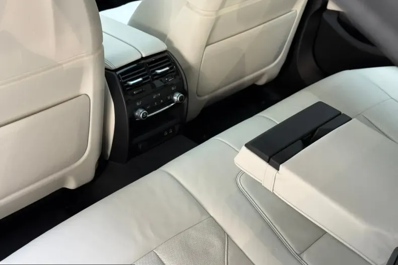 BMW M5 (Seria 5) din 2023 cu 59.000 km - oferta BMW217256 - foto 24