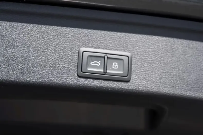 Audi A4 din 2023 cu 36.348 km - oferta AUD217276 - foto 17