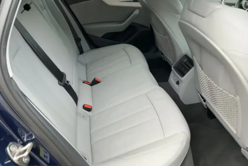 Audi A4 din 2023 cu 56.446 km - oferta AUD217277 - foto 11