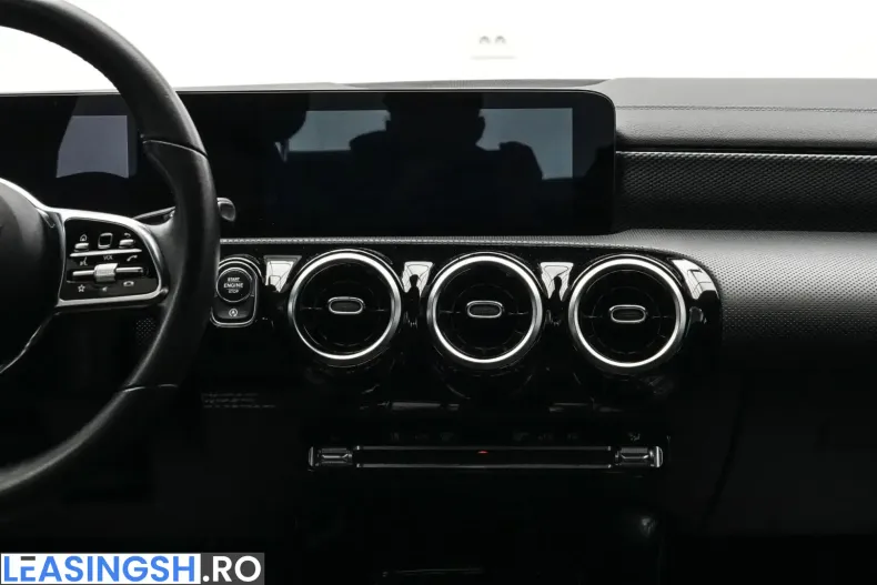 Mercedes-Benz CLA 200 (Clasa CLA) din 2023 cu 40.000 km - oferta MER217279 - foto 18