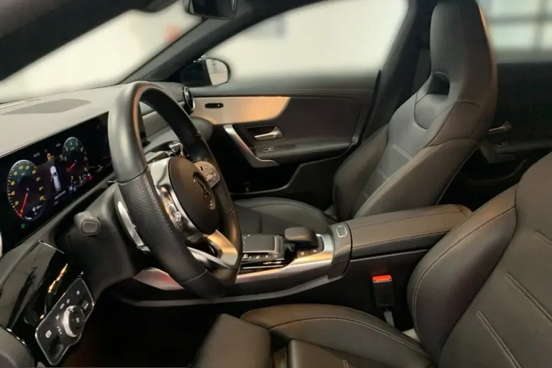 Mercedes-Benz CLA 35 AMG Shooting Brake (Clasa CLA) din 2023 cu 22.492 km - oferta MER217292 - foto 7