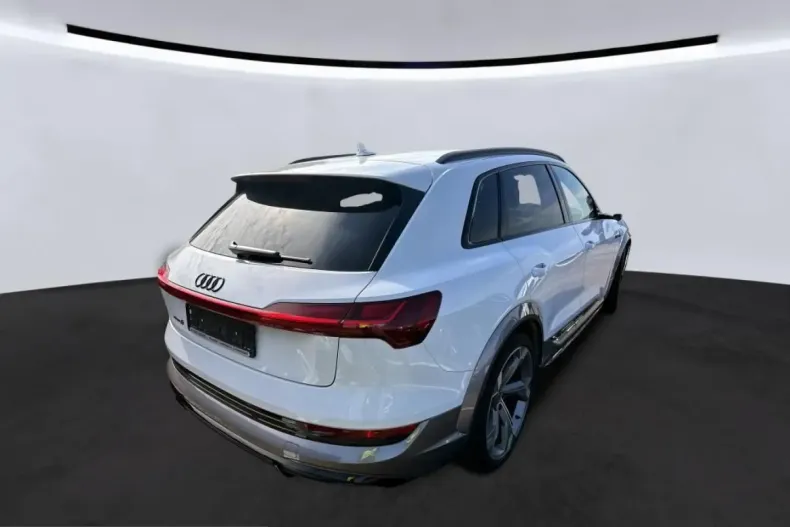Audi e-tron din 2022 cu 56.136 km - oferta AUD217299 - foto 3