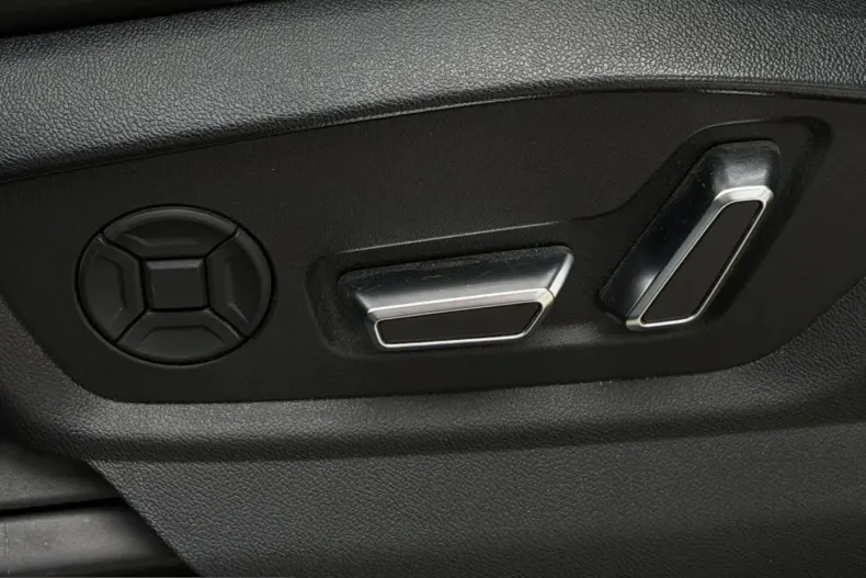 Audi Q8 din 2023 cu 86.035 km - oferta AUD217302 - foto 20