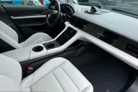 Porsche Taycan din 2023 cu 50 km - oferta POR217317 - foto 2