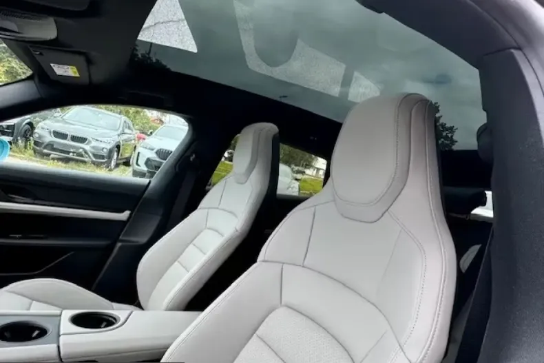 Porsche Taycan din 2023 cu 50 km - oferta POR217317 - foto 9