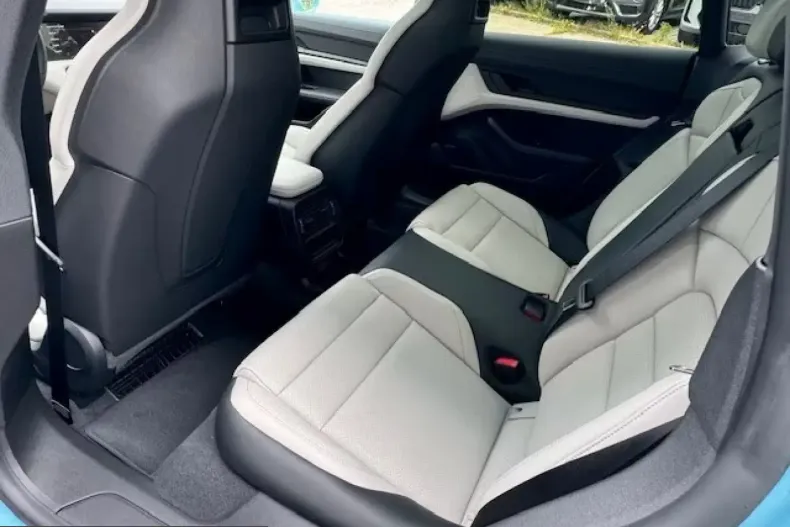 Porsche Taycan din 2023 cu 50 km - oferta POR217317 - foto 12
