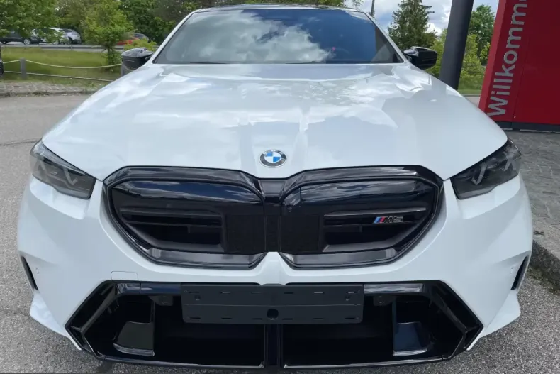 BMW M5 (Seria 5) din 2026 cu 10 km - oferta BMW217321 - foto 3
