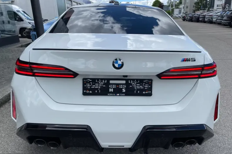 BMW M5 (Seria 5) din 2026 cu 10 km - oferta BMW217321 - foto 7