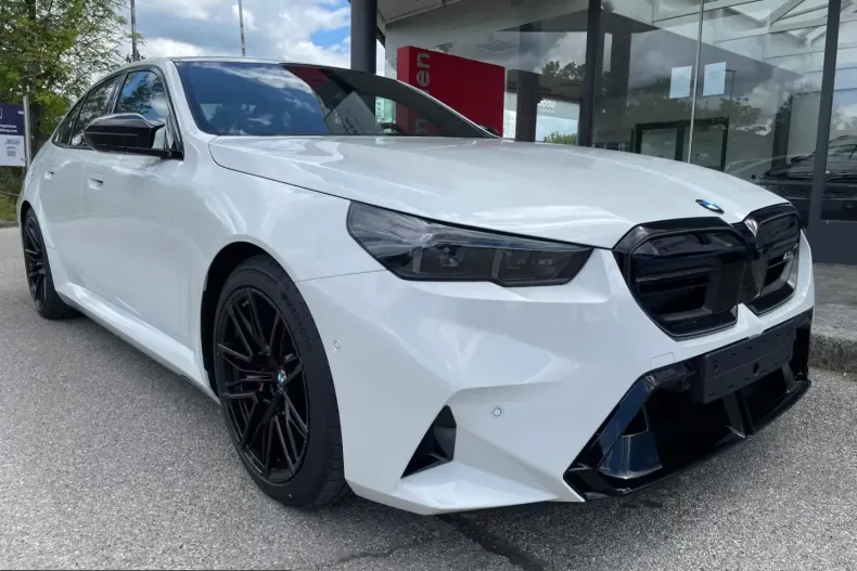 BMW M5 (Seria 5) din 2026 cu 10 km - oferta BMW217321 - foto 8