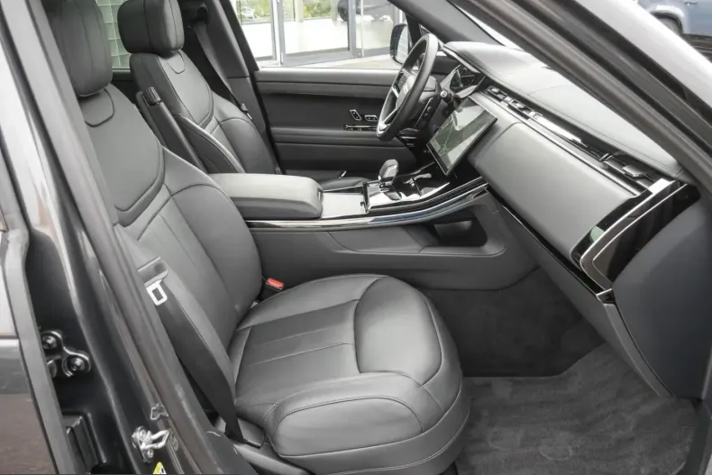 Land Rover Range Rover Sport din 2024 cu 26.274 km - oferta LAN217364 - foto 3