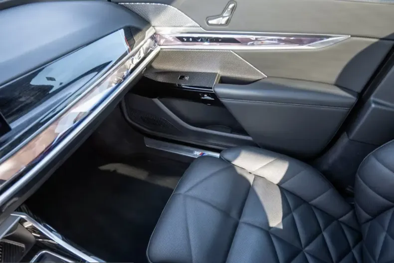 BMW 740 (Seria 7) din 2024 cu 67.900 km - oferta BMW217372 - foto 8