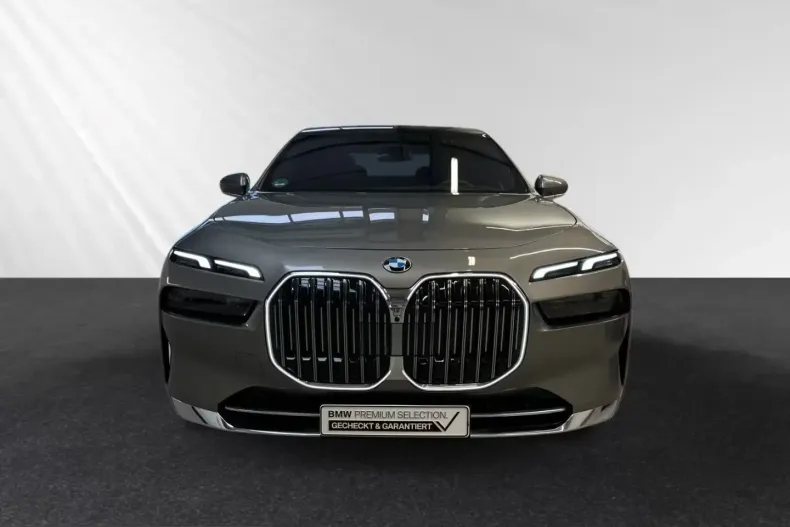 BMW 740 (Seria 7) din 2024 cu 47.121 km - oferta BMW217373 - foto 5