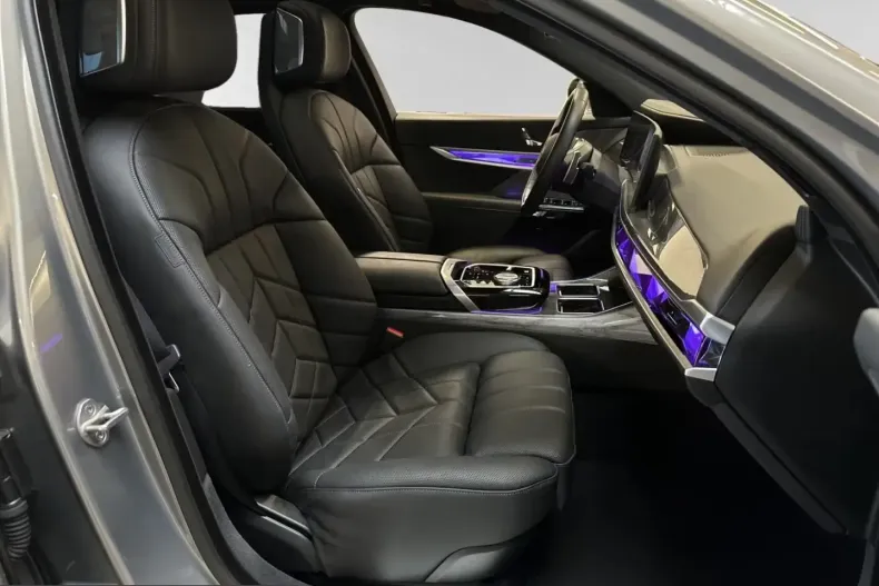 BMW 740 (Seria 7) din 2024 cu 47.121 km - oferta BMW217373 - foto 9