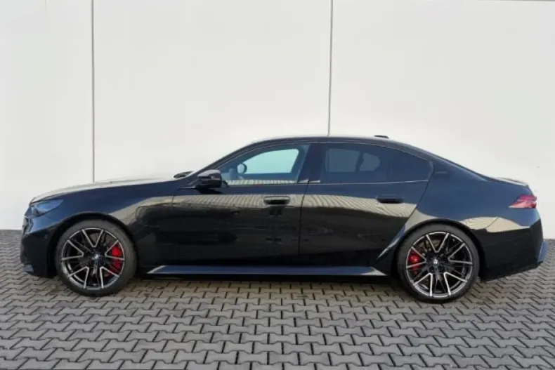 BMW M5 (Seria 5) din 2025 cu 24.273 km - oferta BMW217378 - foto 2
