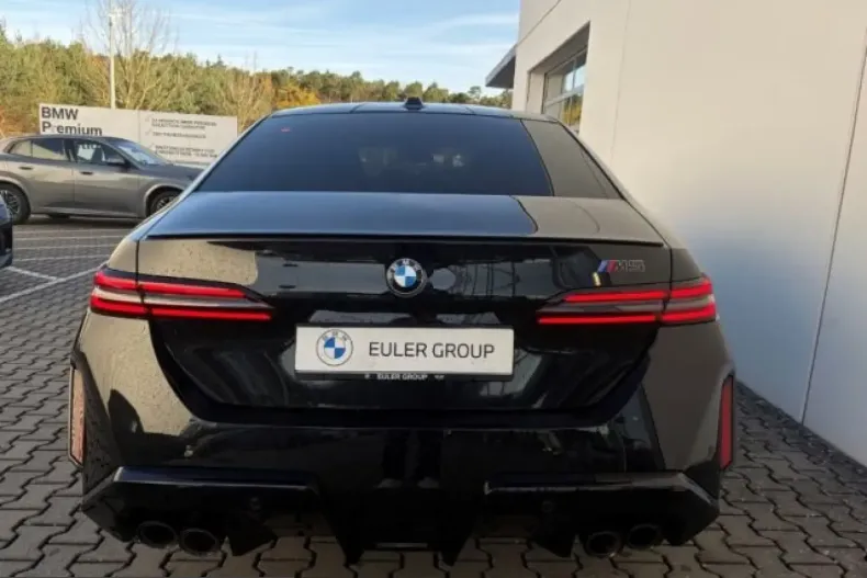 BMW M5 (Seria 5) din 2025 cu 24.273 km - oferta BMW217378 - foto 4