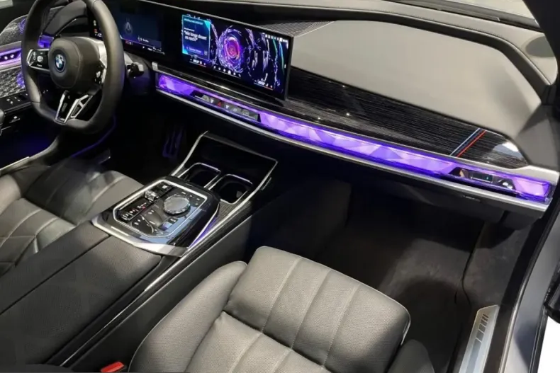 BMW M760 (Seria 7) din 2025 cu 15.295 km - oferta BMW217382 - foto 4