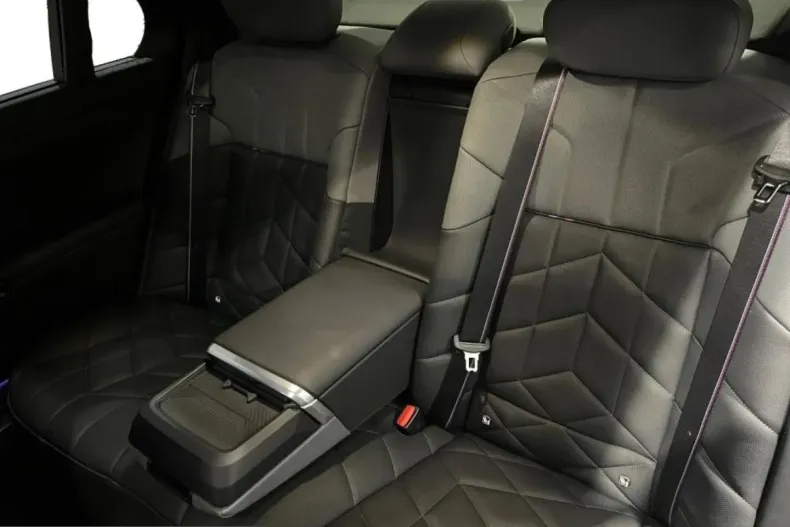 BMW M760 (Seria 7) din 2025 cu 15.295 km - oferta BMW217382 - foto 8