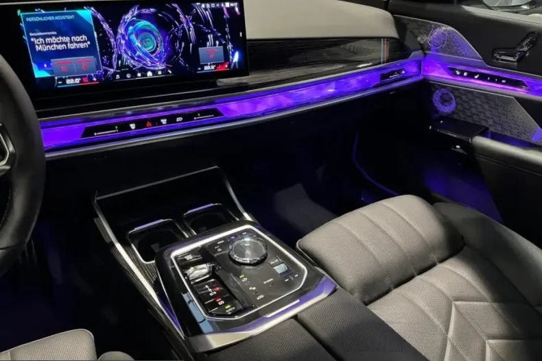 BMW M760 (Seria 7) din 2025 cu 15.295 km - oferta BMW217382 - foto 15