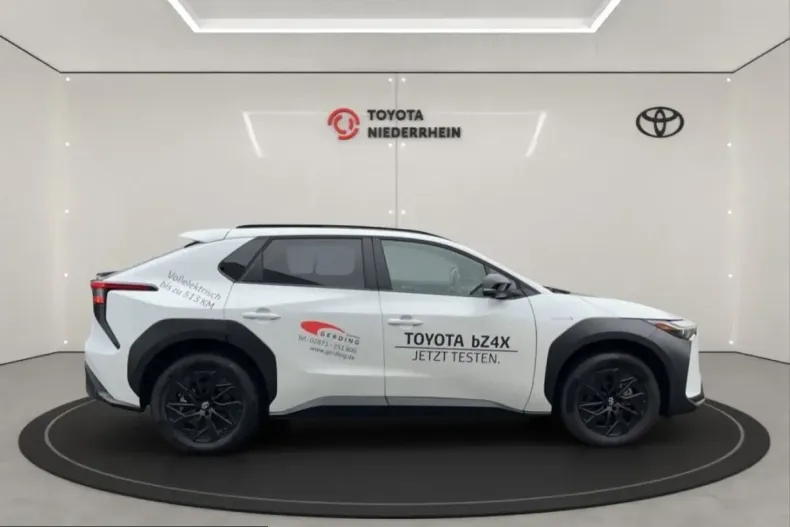 Toyota bZ4X din 2023 cu 25.000 km - oferta TOY217383 - foto 8
