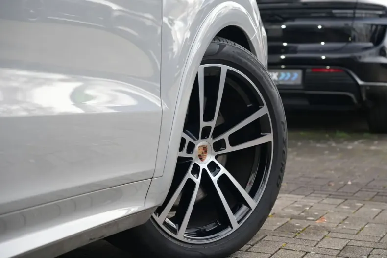 Porsche Cayenne din 2025 cu 12.000 km - oferta POR217397 - foto 14
