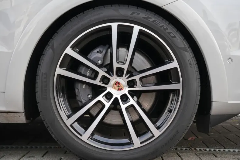 Porsche Cayenne din 2025 cu 12.000 km - oferta POR217397 - foto 40