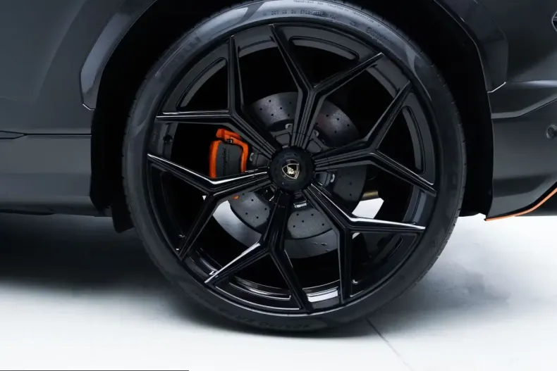Lamborghini Urus din 2023 cu 6.200 km - oferta LAM217401 - foto 8