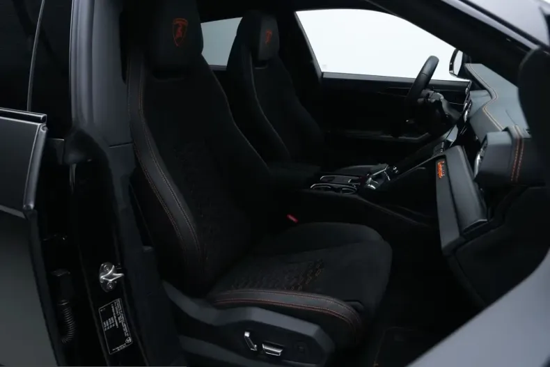 Lamborghini Urus din 2023 cu 6.200 km - oferta LAM217401 - foto 13
