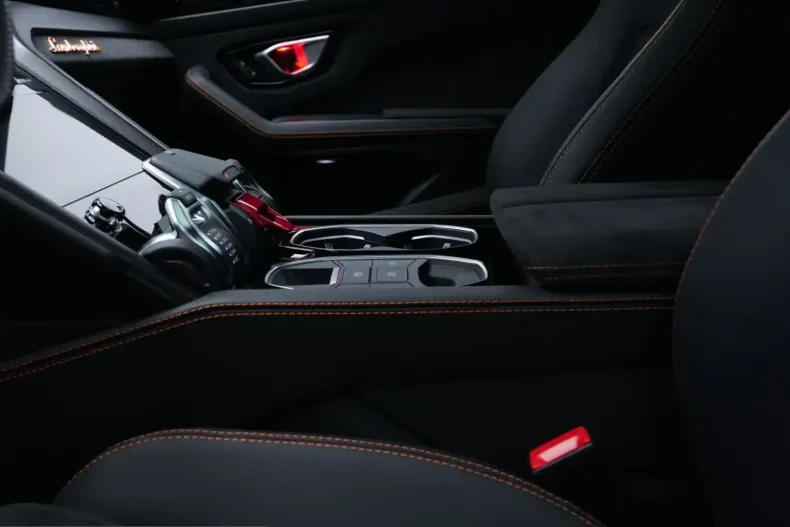 Lamborghini Urus din 2023 cu 6.200 km - oferta LAM217401 - foto 19
