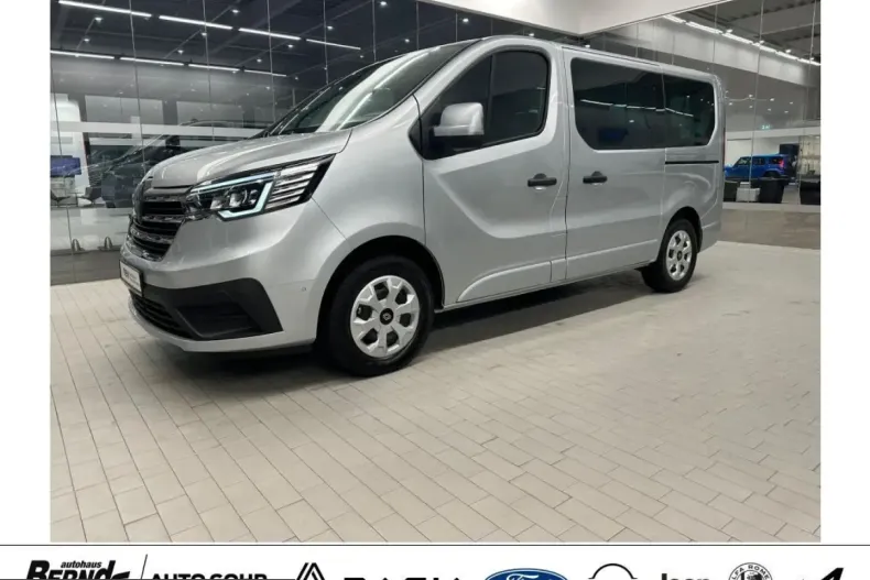 Renault Trafic din 2024 cu 23.906 km - oferta REN217402 - foto 1