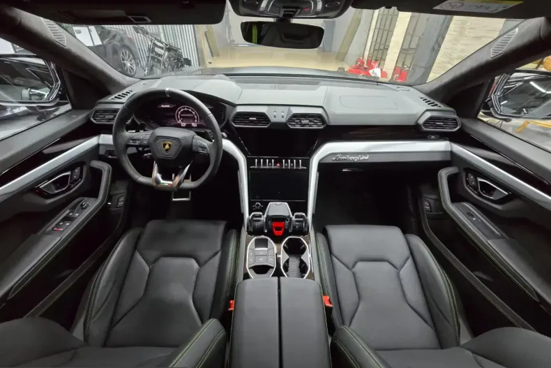Lamborghini Urus din 2023 cu 9.812 km - oferta LAM217406 - foto 9
