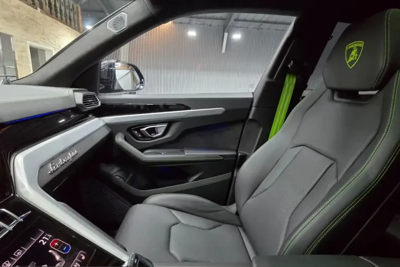 Lamborghini Urus din 2023 cu 9.812 km - oferta LAM217406 - foto 11
