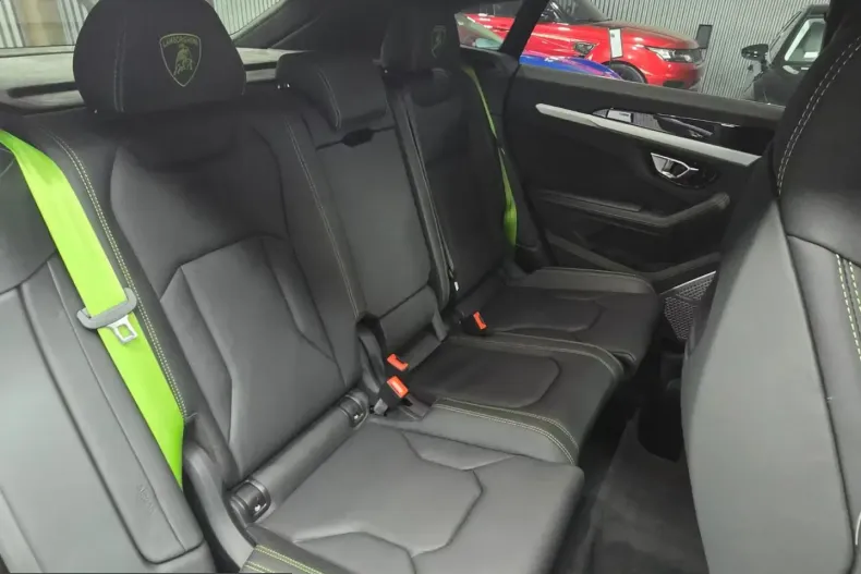 Lamborghini Urus din 2023 cu 9.812 km - oferta LAM217406 - foto 12