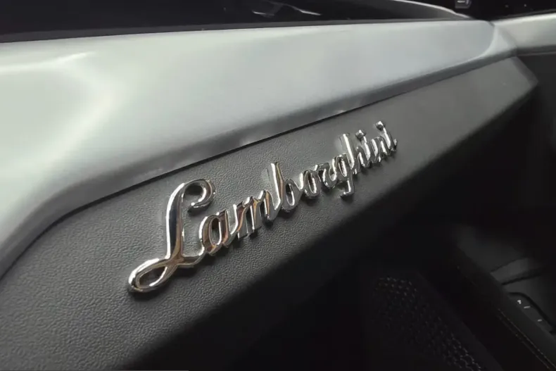 Lamborghini Urus din 2023 cu 9.812 km - oferta LAM217406 - foto 22