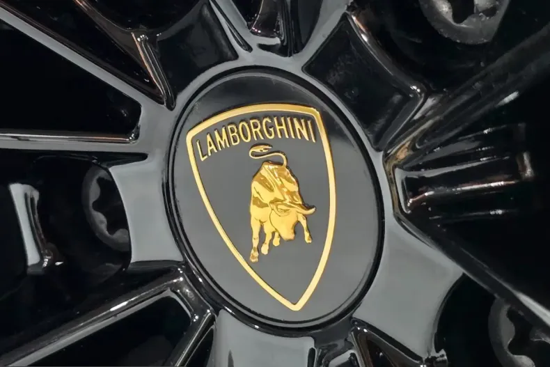 Lamborghini Urus din 2023 cu 9.812 km - oferta LAM217406 - foto 23