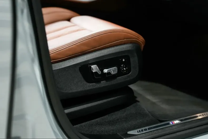 BMW X5 (Seria X) din 2025 cu 18.009 km - oferta BMW217408 - foto 31