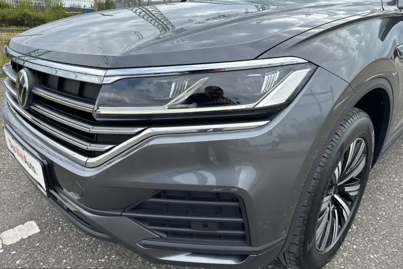 Volkswagen Touareg din 2023 cu 40.495 km - oferta VOL217410 - foto 16