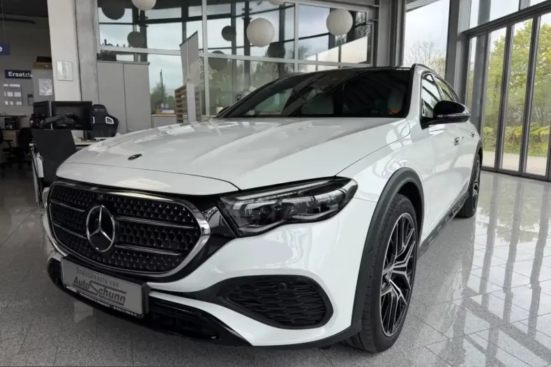 Mercedes-Benz E 450 (Clasa E) din 2024 cu 44.250 km - oferta MER217414 - foto 4