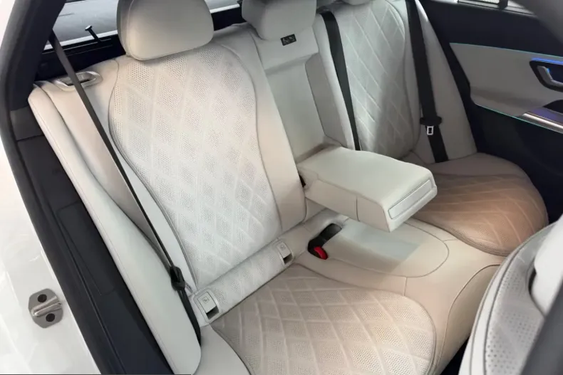Mercedes-Benz E 450 (Clasa E) din 2024 cu 44.250 km - oferta MER217414 - foto 16