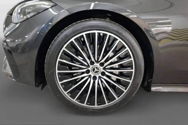 Mercedes-Benz CLE 180 (Clasa CLE) din 2025 cu 12.019 km - oferta MER217431 - foto 8